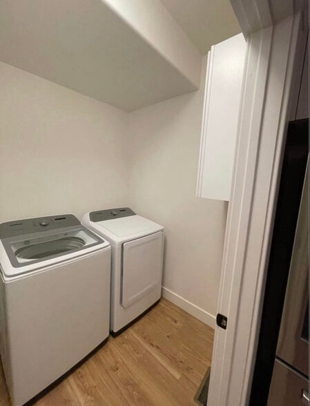 Building Photo - 792 S Aspen Pl