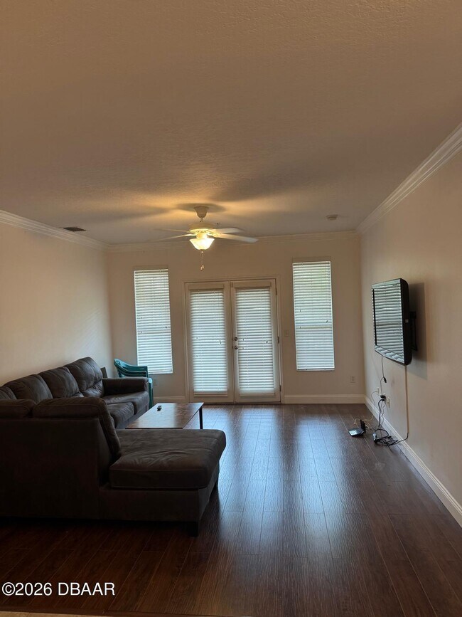 Building Photo - 1185 SW 9th Rd