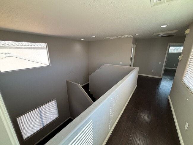 Building Photo - Gorgeous 3Bed/2.5Bath, 2-Story Home located in the Aliante Area- $500 Off Move In Fees