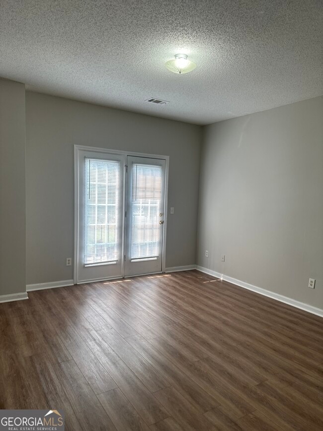 Building Photo - 5549 Festival Ave