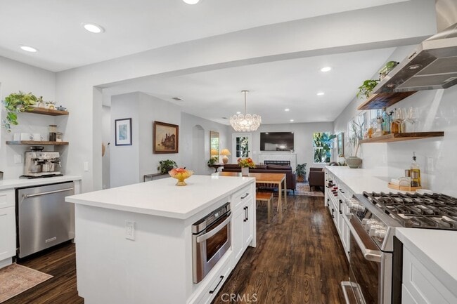 Building Photo - 22041 San Miguel St