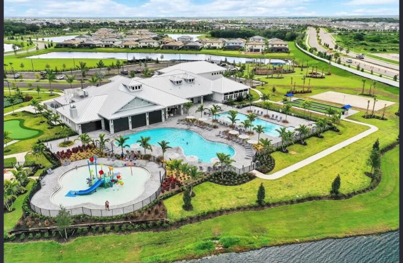 Primary Photo - 15217 Lyla Ter