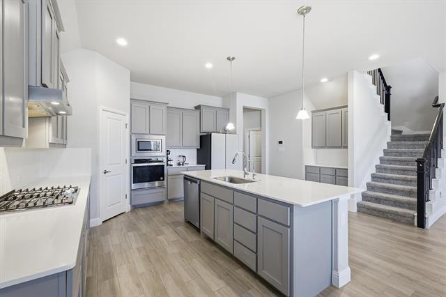 Building Photo - 2001 Oleander St