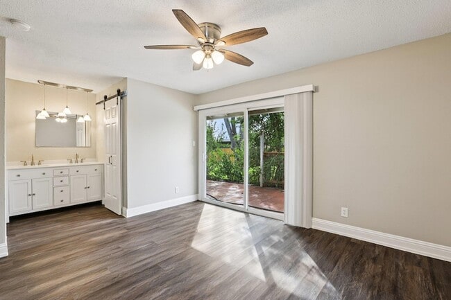 Building Photo - 5900 Gateshead Dr