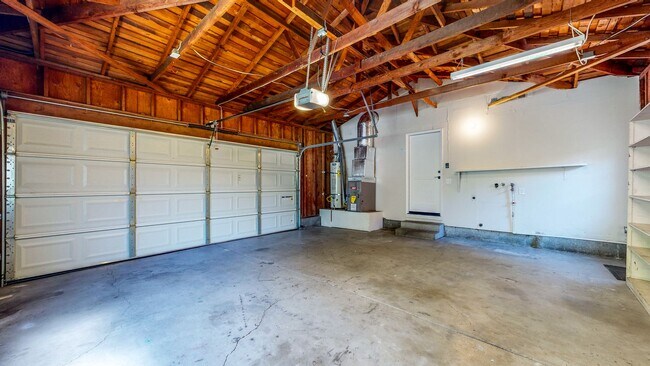 Building Photo - Rincon Valley Single Level, Landscaper Included!