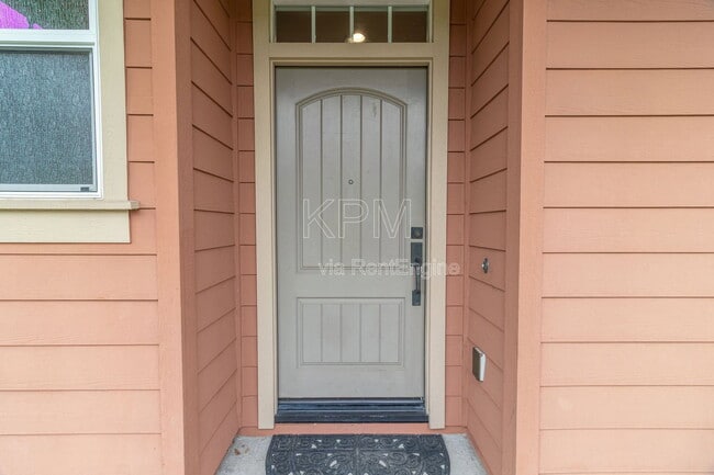 Building Photo - 2550 Plymouth Oaks Ct