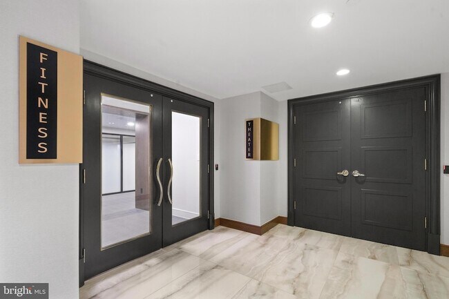 Building Photo - 616 E Street NW Unit 446