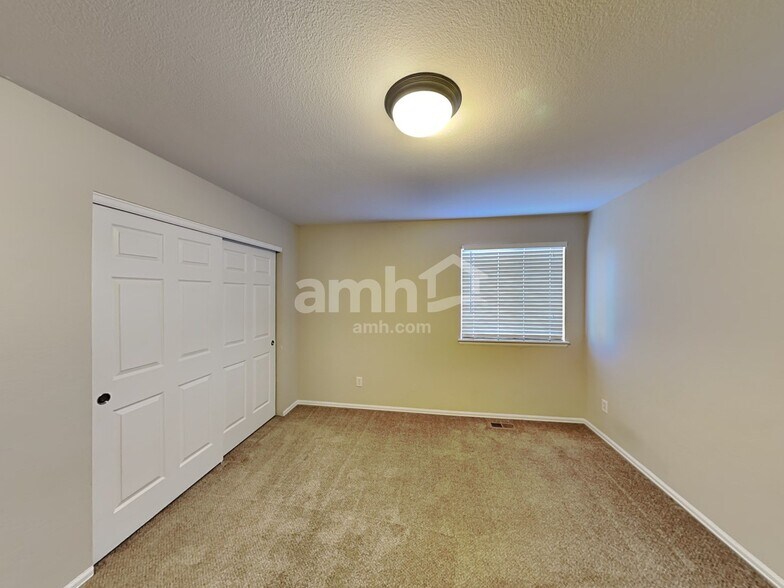 Building Photo - 9861 Kenton Cir