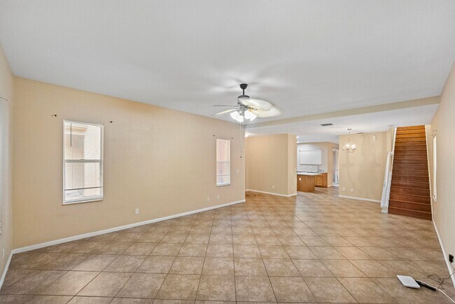 Building Photo - 2567 SE Ruskin Dr