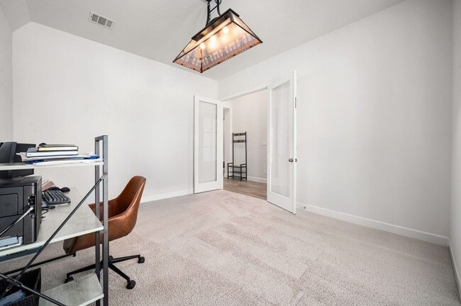 Building Photo - 2831 Tanager Trace