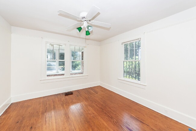 Building Photo - 25 8th Ave