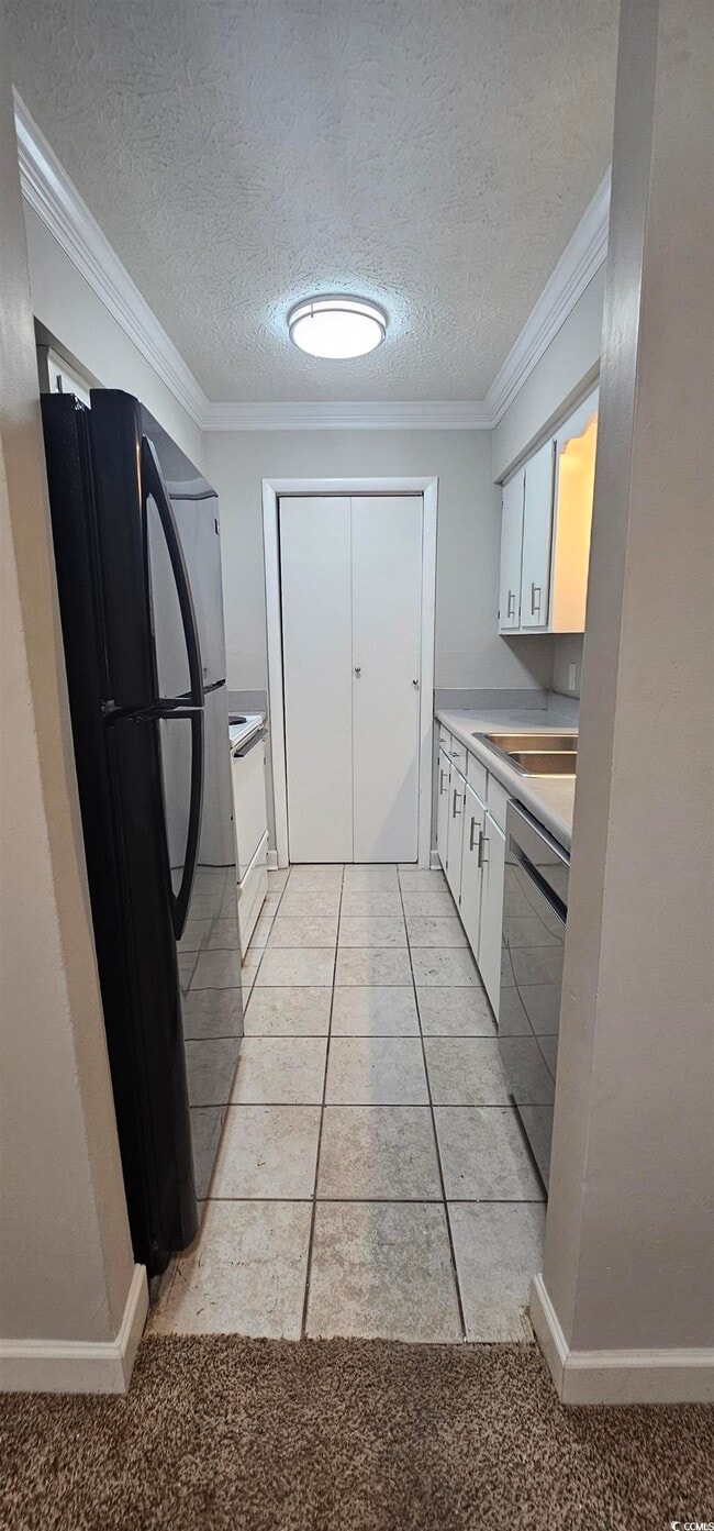 Building Photo - 615 Carter Ln