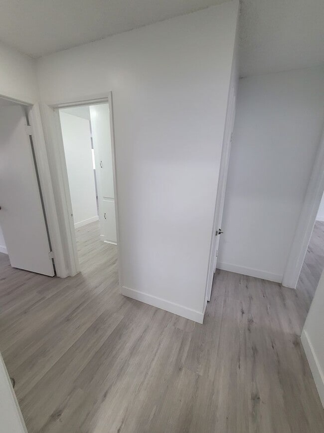 Building Photo - 1026 Arlington Ave