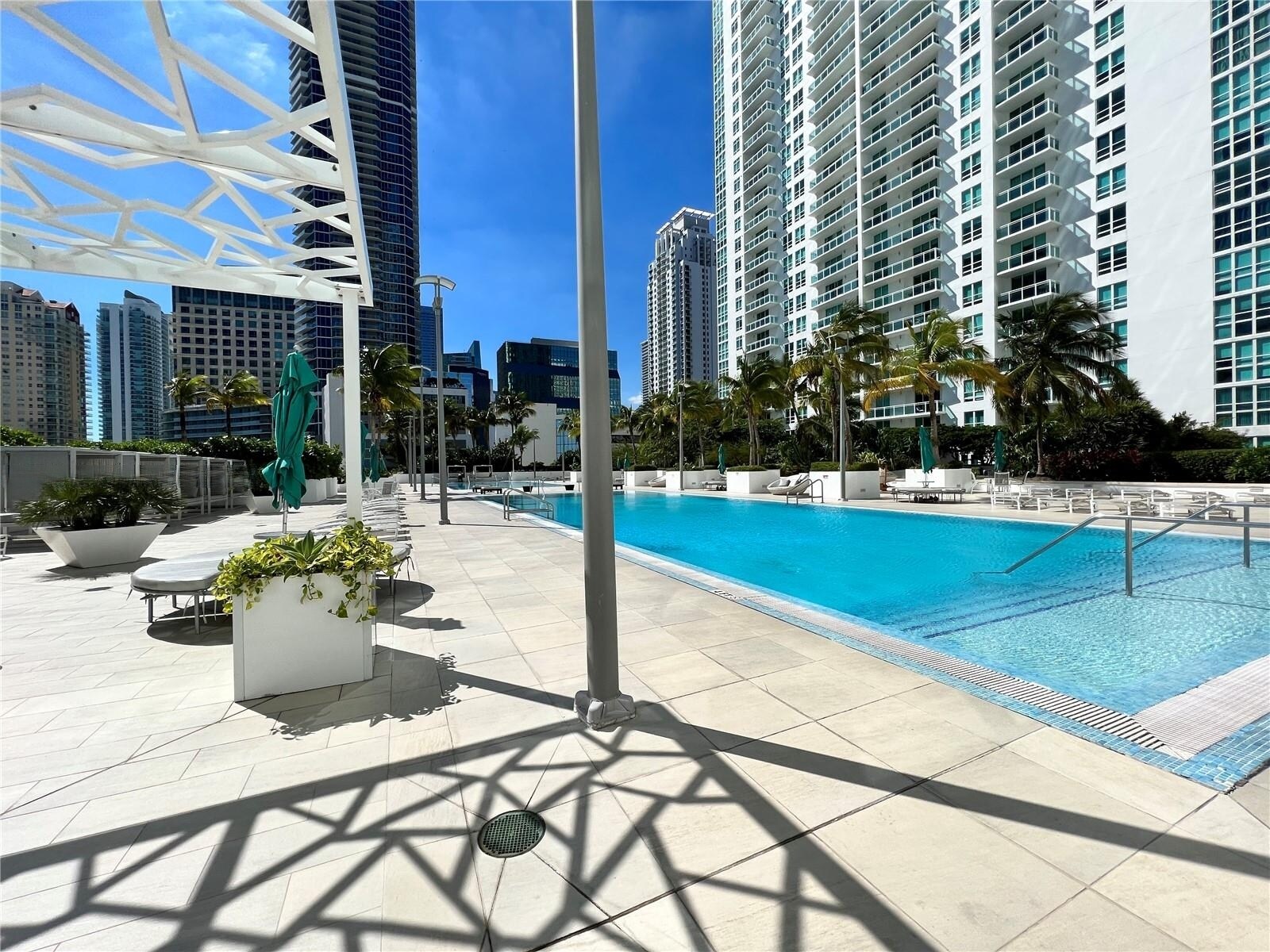 Building Photo - 951 Brickell Ave
