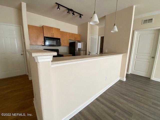 Building Photo - 8290 Gate Pkwy W