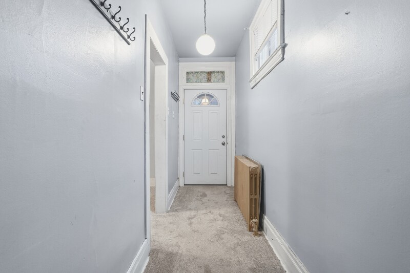 Building Photo - 1210 Round Top St