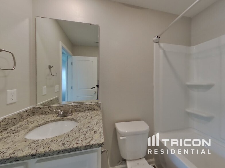 Building Photo - 260 Belcaro Dr