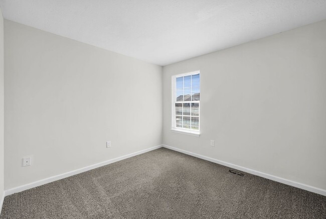 Building Photo - Goshen- 3bed 2.5 bath home ready for the summer cookouts