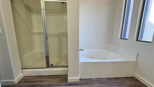 Building Photo - Clean & Comfortable Home in North Las Vegas