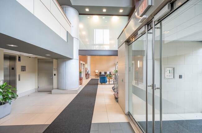 Building Photo - 127 Greyrock Pl