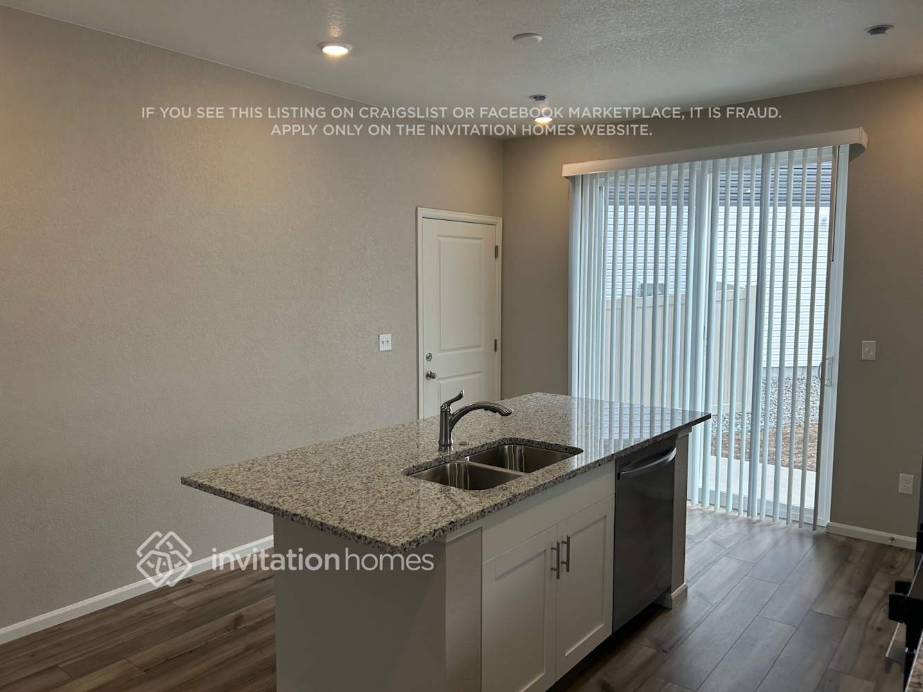 Building Photo - 9377 Twin Sisters Dr