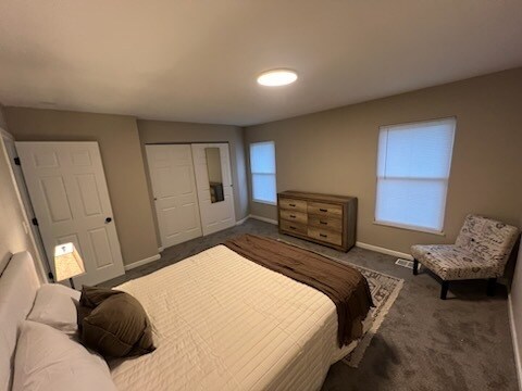 Building Photo - Beautiful Renovated Townhouse-Fully Furnis...