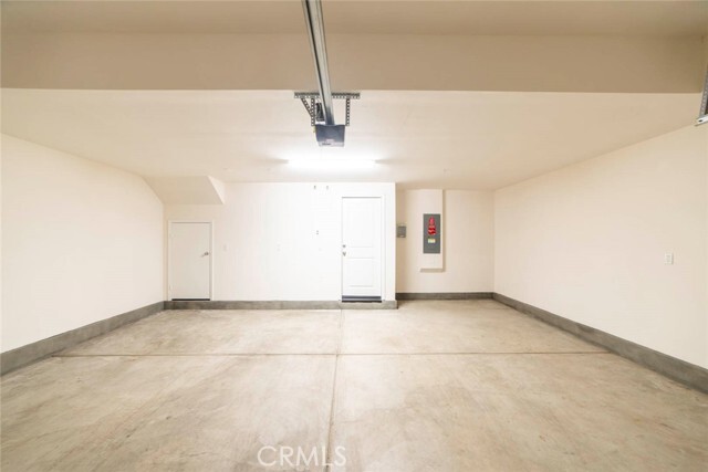 Building Photo - 209 Merit