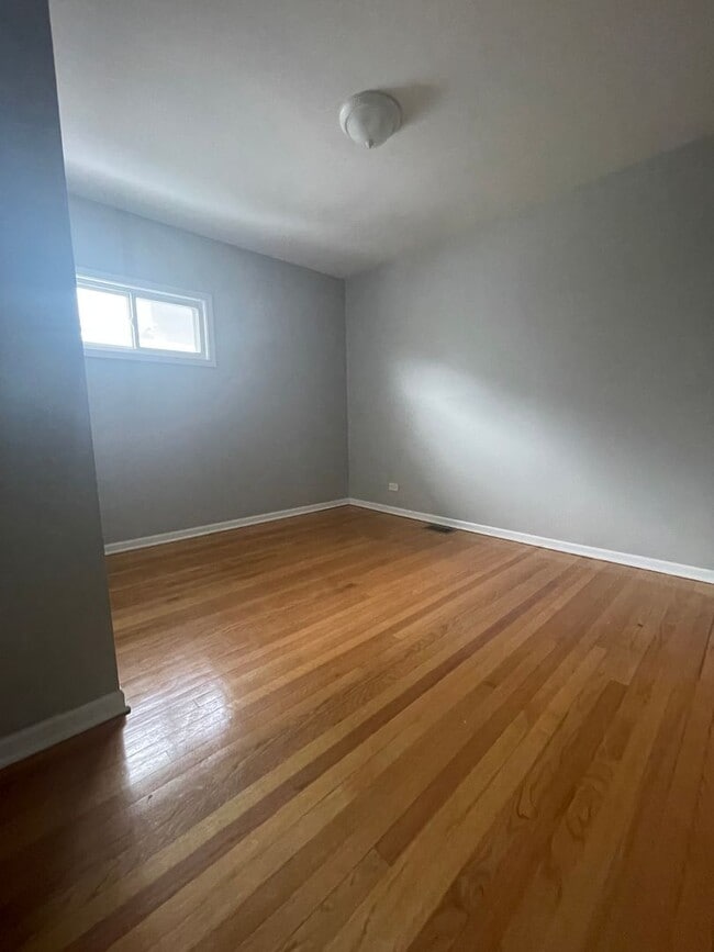 Building Photo - Beautiful 3 Bedroom house for Rent in Calumet City, IL AVAILABLE NOW!!