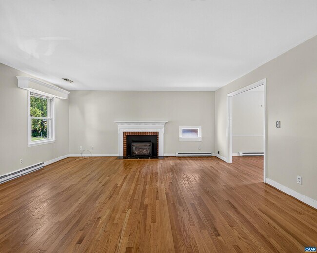 Building Photo - 308 Eastbrook Dr