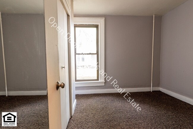 Building Photo - 1335 S Jackson St