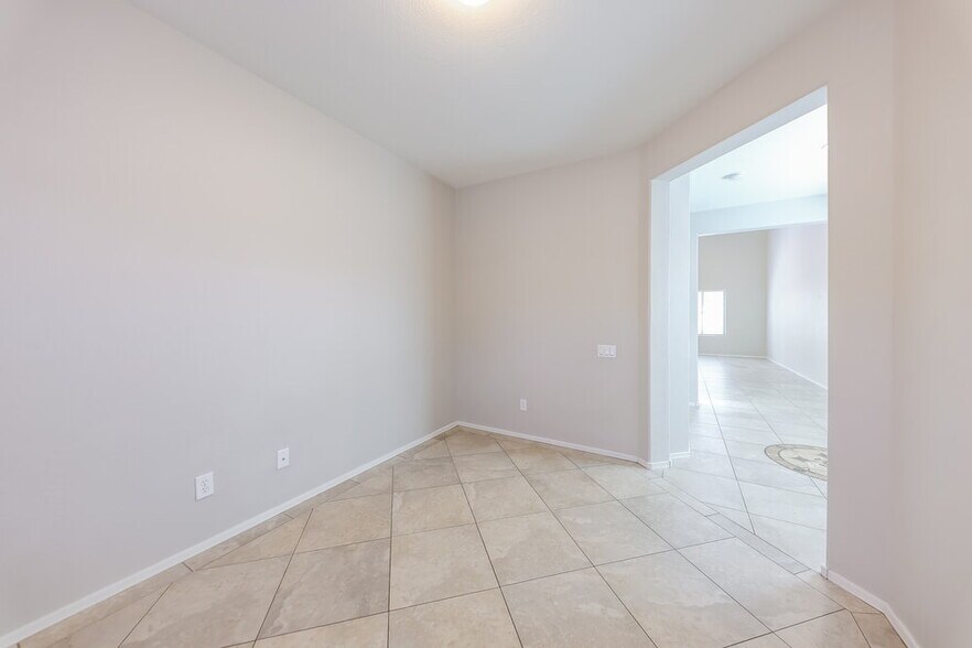 Building Photo - 5432 W Hobby Horse Dr
