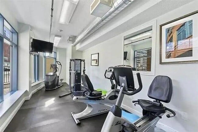 Building Photo - 311 Washington St