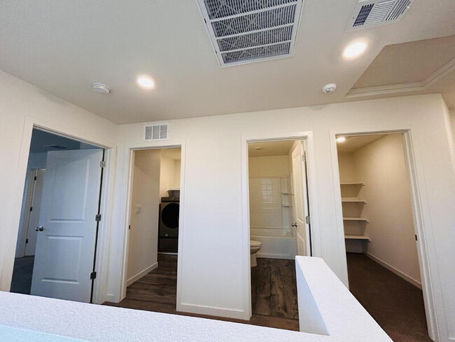 Building Photo - 5312 Molino Cir