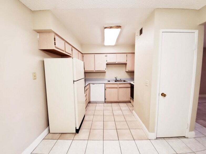 Building Photo - 3151 N Soaring Gulls Dr