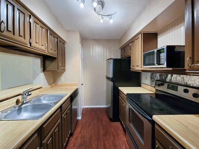 Building Photo - 2601 S Braeswood Blvd
