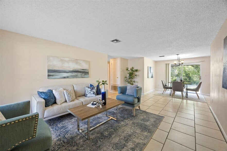 Building Photo - 2906 Cedaridge Dr