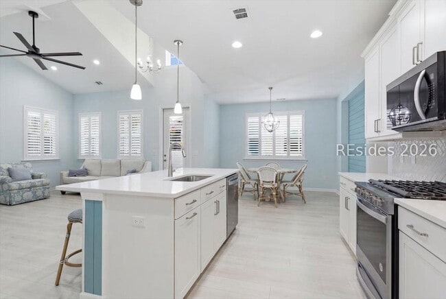 Building Photo - 271 Flip Side Ln