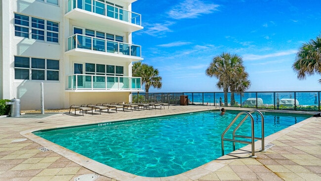 Building Photo - 3550 Galt Ocean Dr