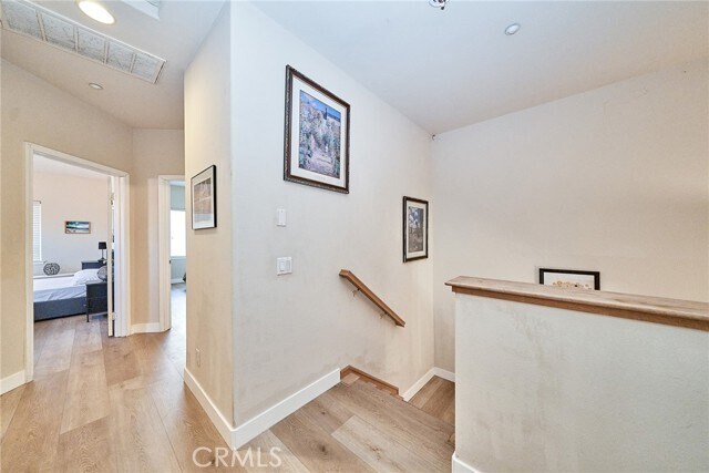 Building Photo - 1018 La Cadena Ave