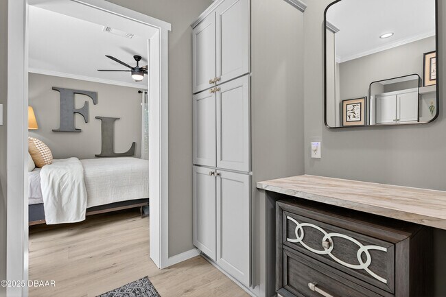 Building Photo - 121 12th St