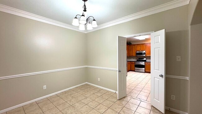 Building Photo - 8923 Willow Wind Ln