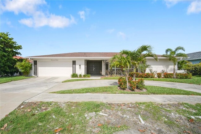 Primary Photo - 3916 Doral Dr