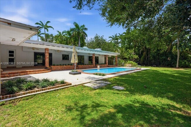 Building Photo - 12365 SW 60th Ct