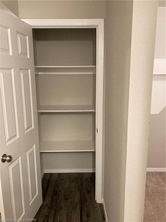 Building Photo - 8004 Dogwood Dr