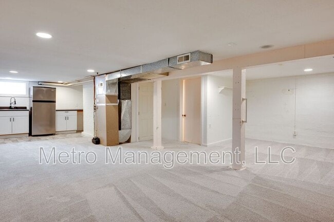 Building Photo - 1415 N Rosa Parks Way