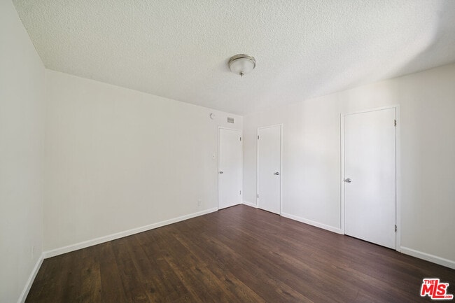 Building Photo - 2038 S Holt Ave