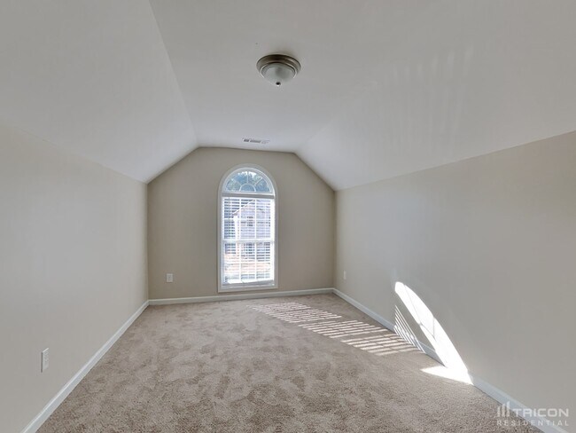 Building Photo - 365 McGiboney Ln