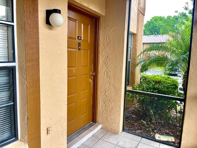 Entrance/ Lanai - 4814 S Semoran Blvd