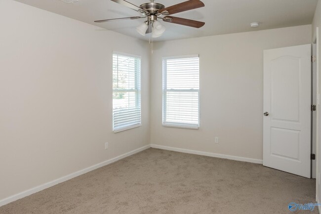 Building Photo - 129 Elmhurst Dr