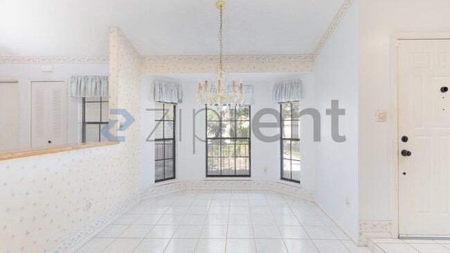 Building Photo - 4612 Miranda Cir